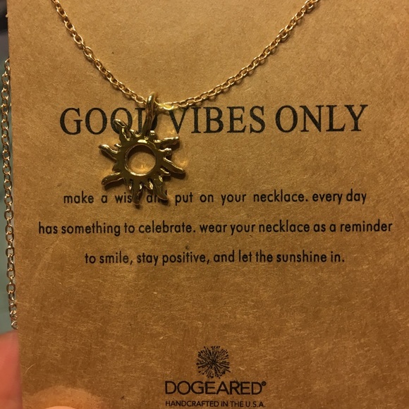 Jewelry - Good vibes necklace